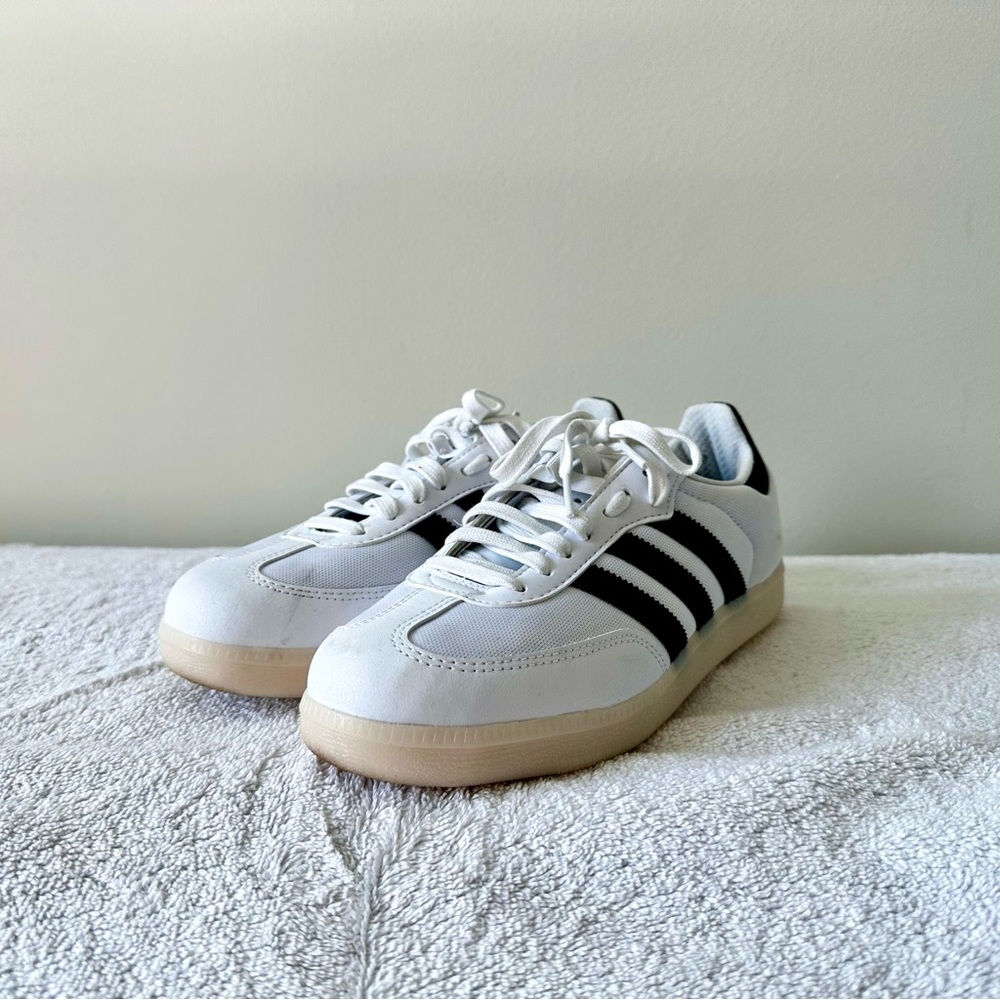 Adidas Vélosambas in White